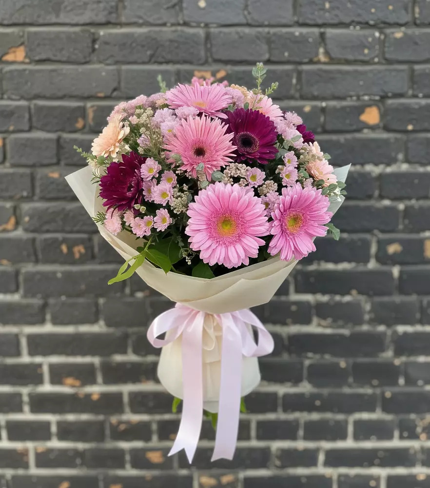 Букет цветов из: Герберы и Хризантемы в Мосальске