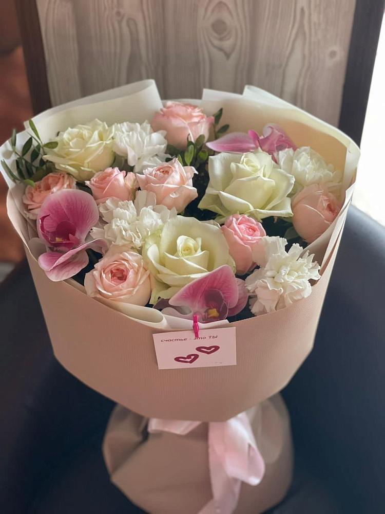 Букет цветов из: Орхидеи, Розы и Гвоздики в Мосальске