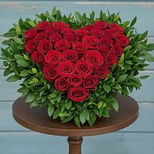 Цветочная композиция из Розы в виде сердца в Мосальске