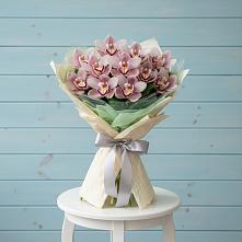 Букет цветов из:  Орхидеи и Розы в Мосальске