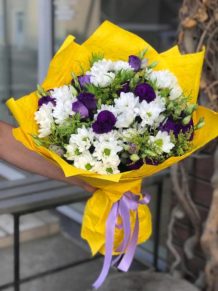 Букет цветов из: Ирисы, Хризантемы и Ромашки в Мосальске
