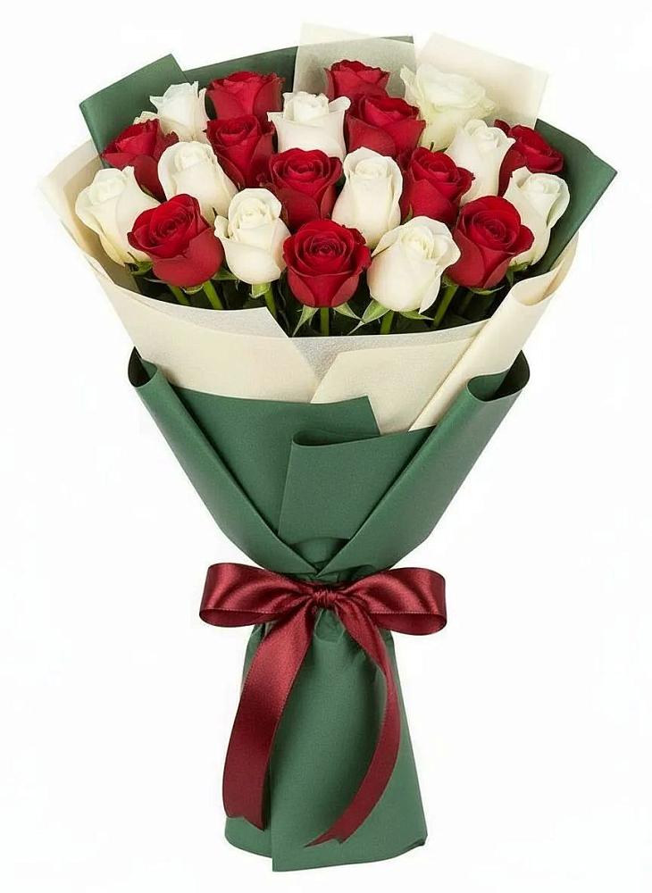 Букет Микс из красных и белых роз в Мосальске