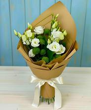 Букет цветов из:  Хризантемы и Лизиантусы в Мосальске