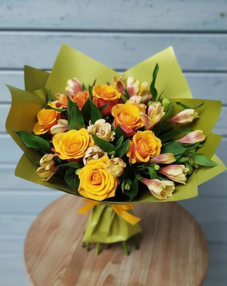Букет цветов из: Альстромерии и Розы в Мосальске