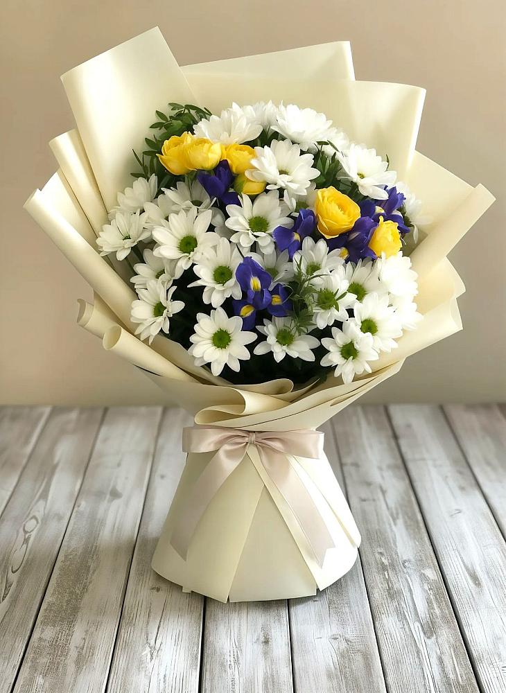 Букет цветов из: Ирисы, Хризантемы и Розы в Мосальске