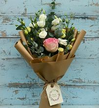 Букет цветов из:  Розы и Лизиантусы в Мосальске