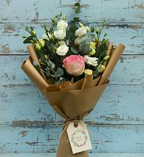 Букет цветов из:  Розы и Лизиантусы в Мосальске