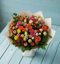Букет Микс из разноцветных кустовых роз в Мосальске