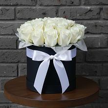 Цветочная композиция из Розы в шляпной коробке в Мосальске